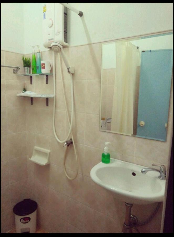 House 1 For 6 Paxs Whole House Not Share Hotel Hat Yai Exterior photo